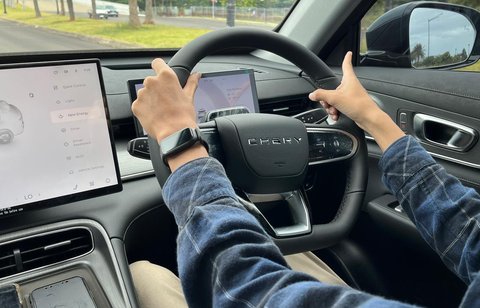 Impresi Awal Chery Tiggo 8 CSH: Sensasi Torsi Jambak Ala Mobil Listrik, Desain Kokoh dan Tegas, Jantung Pacu Buas tapi Efisien, Kehalusan Jadi Poin Utama, Fitur ADAS, Catatan Kecil