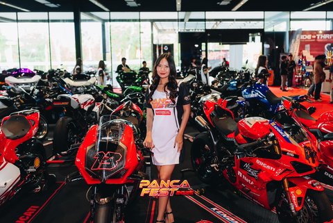 Stiker Motor Bernilai Seni? Intip Gebrakan MaxDecal dan Sekuya di Jakarta, Kolaborasi Strategis MaxDecal, EKRAF, dan Sekuya, Radical SR1 XXR Jadi Kanvas IP Indonesia, MaxDecal Store: Ruang Offline untuk Kreativitas Seniman Lokal, Sticker Jadi Bahasa Gaya Hidup di Dunia Modifikasi, Sertifikasi Pemasangan dan Arah Inovasi MaxDecal
