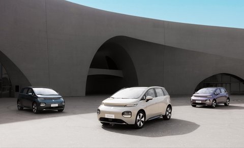10 Mobil Listrik Terlaris Mei 2025, BYD Kuasai Pasar dan Hyundai Ioniq 5 Kembali Bersinar, BYD Sealion 7 Masih Jadi yang Terlaris, Hyundai Ioniq 5 Kembali ke 10 Besar, Wuling Semakin Banyak Pilihan, Model Lainnya dalam Daftar 10 Besar, Chery Mulai Redup?