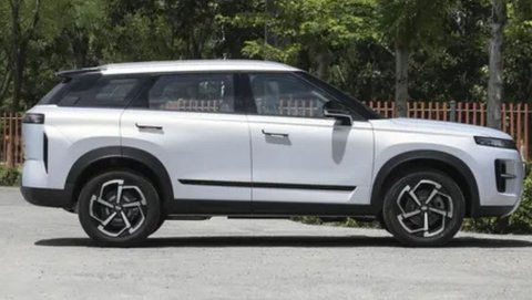 Chery Tiggo 7 Sport 2026, SUV Gagah Mirip Land Rover Siap Guncang Pasar!, Desain Eksterior yang Memukau, Interior yang Nyaman dan Canggih, Fitur Keselamatan dan Kenyamanan, Mesin Bertenaga, Harga yang Kompetitif