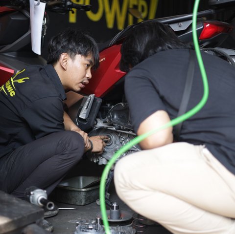 Servis Makin Transparan, Bengkel Ini Tawarkan Teknologi Endoskopi Gratis, Jawaban untuk Kebutuhan Harian: Lahirnya Program "Riding Nyaman", Tiga Pilihan Paket, Tiga Tingkat Kenyamanan, Layanan Endoskopi: Transparansi yang Meningkatkan Kepercayaan, Lokasi Strategis, Layanan Konsisten, Kombinasi Teknologi dan Harga yang Menarik, Siap Jaga Performa Harian, Pertanyaan Umum Terkait Servis Motor Matic