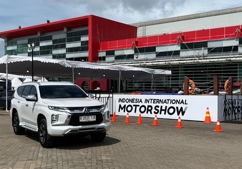 5 SUV Rekomendasi 2025, Harga Terjangkau hingga Fitur Tak Terduga, 1. Wuling Alvez, 2. Toyota Raize dan Toyota Rush, 3. Mitsubishi Pajero Sport, 4. Mercedes-Benz GLE, 5. Honda BR-V