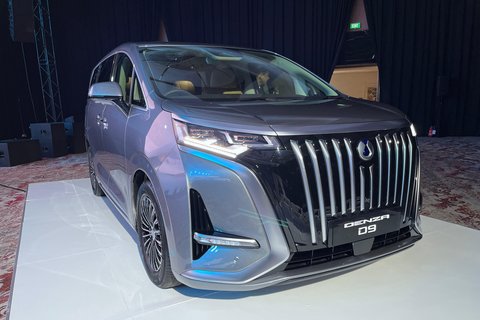 Update Daftar Harga Mobil Denza D9 Terbaru 2025, MPV Mewah Harga Fantastis!
