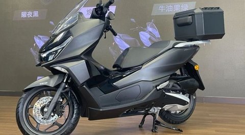 Gabungan PCX dan ADV, Honda NS150GX 2025 Punya Kamera Depan dan Sensor Ban Canggih, Desain Agresif dan Elegan Ala PCX-ADV, Fitur Kamera Depan yang Inovatif, Performa Mesin Bertenaga dan Efisien, Sistem Keamanan Canggih untuk Kenyamanan Berkendara, Fitur Tambahan yang Memanjakan Pengendara