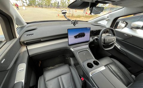 Jajal Singkat Kemewahan Xpeng X9, Bikin Denza D9 Ketar-ketir?, Desain Kontroversial, Interior Ultra-mewah, Bongsor tapi Lincah, Sensor 27 Titik Hingga Parkir Otomatis, Spesifikasi Teknis
