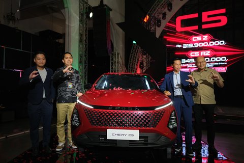 Chery C5 &amp; E5 Resmi Masuk Indonesia, Harga Mulai Rp 319 Jutaan!, Harga dan Varian Chery C5 dan E5, Perubahan dan Fitur Chery C5, Spesifikasi Chery E5 sebagai Mobil Listrik, Distribusi dan Perakitan Lokal