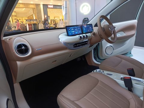 Intip Perbedaan Wuling BinguoEV Lite dan Pro: Sama Jarak Tempuh, Beda Fitur, Perbedaan Utama Varian Lite dan Pro, Spesifikasi Mesin dan Performa, Fitur Keselamatan dan Kenyamanan, Program Kepemilikan dan Garansi Worry-Free, Komitmen Wuling di Segmen EV, Pertanyaan Populer Seputar Wuling New BinguoEV