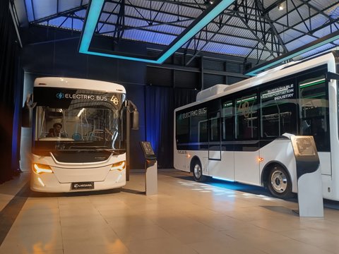 Mengenal Nucleus 6, Bus Listrik Karya Anak Bangsa yang Siap Bersaing Global, Desain Ramping, Modern, dan Adaptif untuk Kota Masa Kini, Teknologi Kelistrikan Terbaru dengan Magic Battery, Akses Ramah Disabilitas dan Fitur Penumpang Lengkap, Tingkat TKDN Tinggi dan Kurangi Impor Komponen, Bangun Ekosistem dengan R&amp;D Center dan Kolaborasi Strategis, Q&amp;A Populer Tentang Nucleus 6