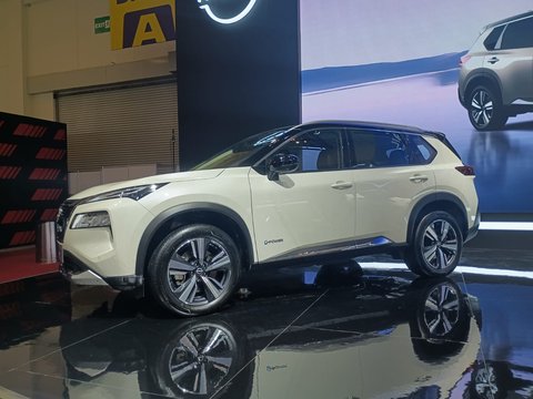 Mobil SUV Rp795 Juta Ini Hanya untuk 500 Orang, Apa Spesialnya dari X-Trail e-POWER Nissan?, Generasi Baru X-Trail: SUV Listrik AWD Premium untuk Keluarga Modern, Kabin Premium dengan Rasa Nyaman Maksimal, Penawaran Eksklusif: Warna, Garansi, dan Program Pre-Booking, Panggung Teknologi Nissan di GIIAS 2025: Lebih dari Sekadar SUV, Nissan Patrol Hadir Kembali: Simbol Prestise SUV Legendaris