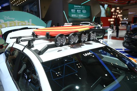 Dari Fantastic 4 ke Ohana, VinFast Tawarkan Mobil Listrik Penuh Cerita di GIIAS 2025, VF7 Fantastic 4 Edition: Mobil Listrik dengan Nuansa Superhero, VF6 Lilo &amp; Stitch Edition: Sentuhan Tropikal dan Rasa Kekeluargaan, Strategi Lifestyle VinFast: Pop Culture dan Gaya Hidup sebagai Identitas Brand, Pameran yang Berkesan: Dari Mobil Hingga Busana Kolaborasi Budaya