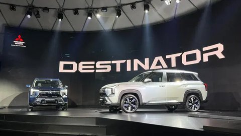 Mitsubishi Destinator, Revolusi Premium Family SUV yang Menantang Dominasi, Superioritas Teknologi yang Mengubah Standar, Kemampuan All-Terrain yang Autentik, Efisiensi Mesin dan Performa, Standar Keselamatan Kompetitif, Positioning Harga dan Value Proposition Disruptif, Analisis Kompetitif dalam Lanskap Pasar Indonesia