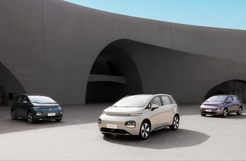 Update Harga Mobil Listrik Wuling Terbaru Juli 2025, Air EV Mulai 184 Juta!, Harga Wuling Air EV Juli 2025, Harga Wuling Cloud EV Juli 2025, Harga Wuling Binguo EV Juli 2025, Catatan Penting Sebelum Membeli