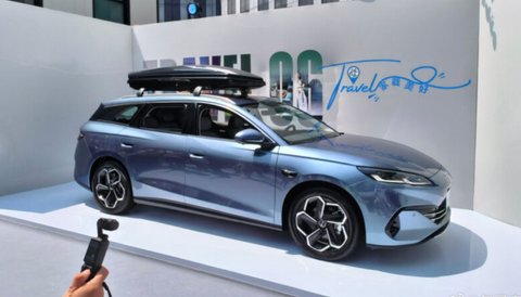 BYD Seal 06 DM-i Wagon Resmi Meluncur: Desain Sporty, Jarak Tempuh 2.000 Km!, Desain 'Marine Aesthetics' yang Memukau, Performa dan Jarak Tempuh BYD Seal 06 DM-i Wagon, Fitur Unggulan dan Harga BYD Seal 06 DM-i Wagon, Kapasitas Bagasi dan Kepraktisan
