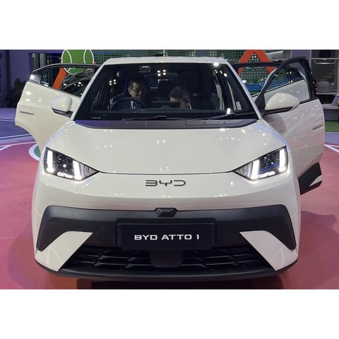 Booth BYD Ramai, Atto 1 Jadi Mobil Listrik Paling Bikin Penasaran Pengunjung GIIAS 2025