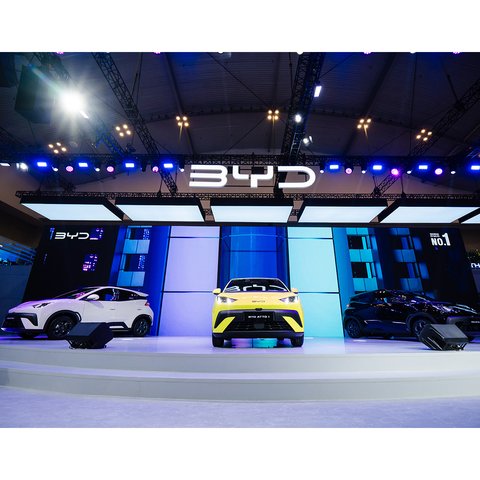 Booth BYD Ramai, Atto 1 Jadi Mobil Listrik Paling Bikin Penasaran Pengunjung GIIAS 2025