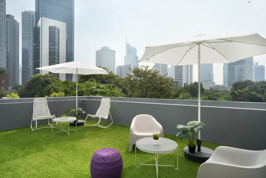 1. Cove Nara - 5 Menit ke MRT Fatmawati, 2. Cove Nine - 3 Menit ke MRT Setiabudi , 3. Cove Alto - 7 Menit ke MRT Senayan, 4. Cove Casa Panorama - 6 Menit ke MRT Fatmawati, 5. Cove Sky - 2 Menit ke MRT Cipete Raya, 6. Cove Prima - 7 Menit ke MRT Haji Nawi, 7. Cove Schone River - 8 menit ke Stasiun MRT Dukuh Atas BNI, 8. Cove Uma Terra - 15 menit ke Stasiun MRT Haji Nawi, 9. Cove Taman - 3 menit ke Stasiun MRT Haji Nawi, 10. Cove Sixth8 - 7 menit ke Stasiun MRT Blok M BCA, 11. Cove 8 AM - 4 menit ke Stasiun MRT Haji Nawi