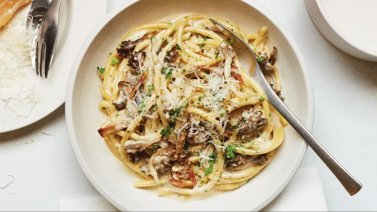 Spaghetti Bolognese, Napolitan Spaghetti, Spaghetti Brulee, Chicken Spaghetti, Spaghetti Udang, Creamy Mushroom Spaghetti, Spaghetti Carbonara, Tuna Aglio Olio, Spaghetti Tom Yum, Spaghetti Alfredo, Kost Lengkap dengan Dapur Pribadi