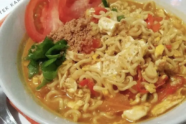 1. Mie Instan Ramen, 2. Mie Instan Asam Pedas, 3. Mie Instan Kuah Susu, 4. Omelet Mie, 5. Indomie Chili Oil, 6. Mie Instan Tek-Tek, 7. Mie Instan Dog-Dog