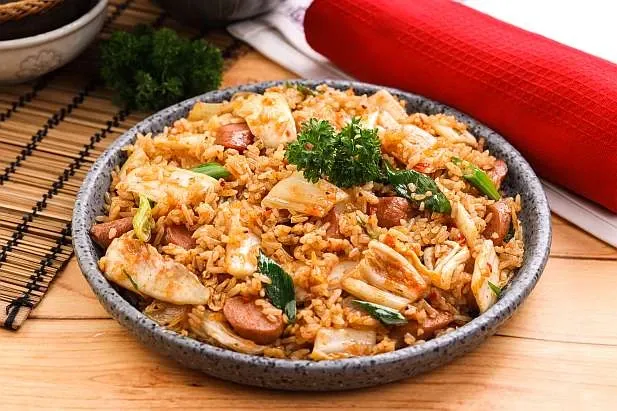 Sunny Side Up, Ati Ampela, Petai, Kimchi, Bakso atau Sosis, Saikoro Beef, Ayam, Ikan Teri, Bebek, Cove Anha Pavilion, Rekomendasi Kos untuk Kamu yang Suka Masak!