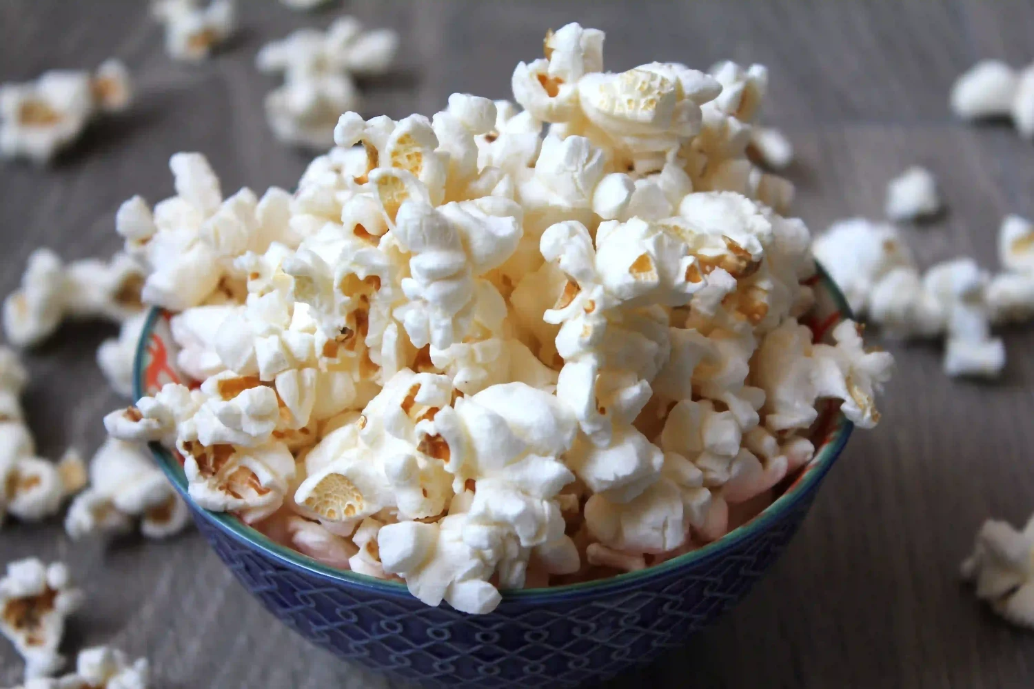 1. Stik Bawang, 2. Jamur Goreng Crispy, 3. Telur Congkel, 4. Choco Truffle, 5. Popcorn Asin, 6. Roti Gulung Sosis Keju, 7. Pisang Coklat, 8. Makaroni Keju, 9. Rujak BonCabe