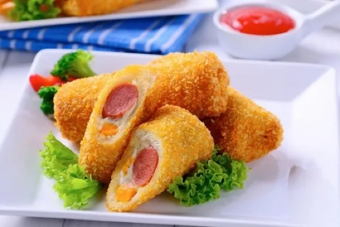 1. Stik Bawang, 2. Jamur Goreng Crispy, 3. Telur Congkel, 4. Choco Truffle, 5. Popcorn Asin, 6. Roti Gulung Sosis Keju, 7. Pisang Coklat, 8. Makaroni Keju, 9. Rujak BonCabe