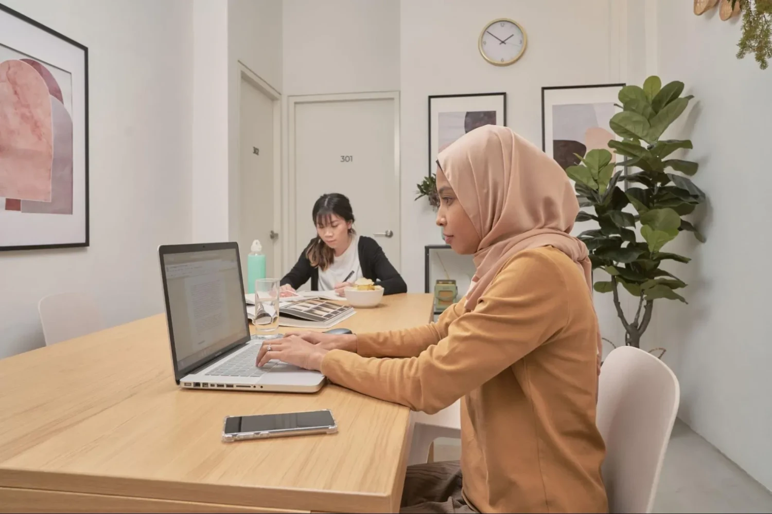 1. Menumbuhkan Sense of Community, 2. Memperluas Networking, 3. Ruang Diskusi dan Berbagi Ide, 4. Tempat berkumpul dan bersantai, 5. Sebagai area olahraga, 6. Spot Instagramable
