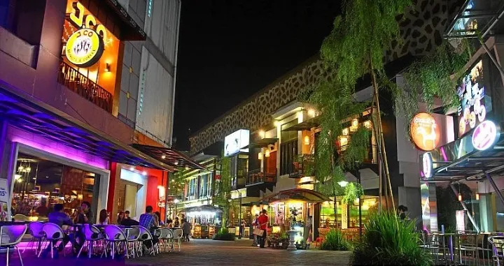 Lokasi Strategis, Kamar Nyaman untuk Istirahat, Wifi, Kamar Bersih dan Cukup Pencahayaan, Air Panas, Perlengkapan Mandi, Ruangan Serbaguna, Smart TV, Parkir Gratis, Layanan Front Office 24 Jam, Kamar Bebas Rokok