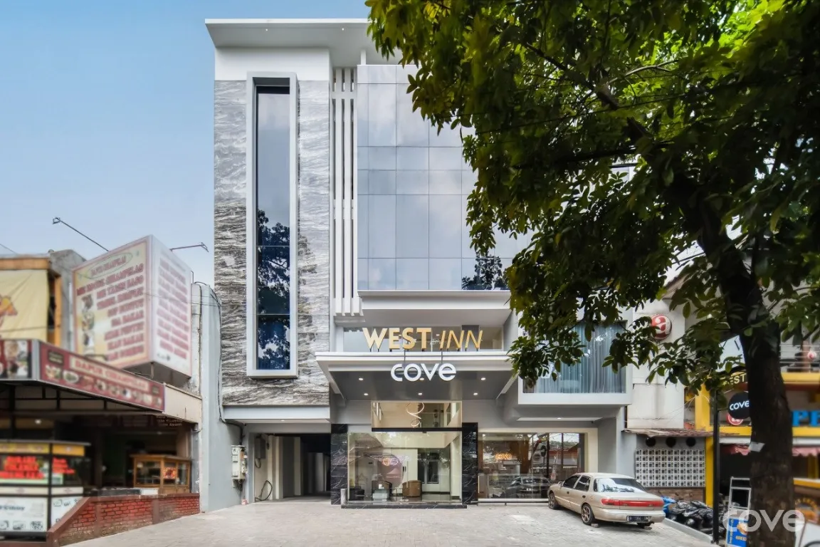 Lokasi Strategis, Kamar Nyaman untuk Istirahat, Wifi, Kamar Bersih dan Cukup Pencahayaan, Air Panas, Perlengkapan Mandi, Ruangan Serbaguna, Smart TV, Parkir Gratis, Layanan Front Office 24 Jam, Kamar Bebas Rokok