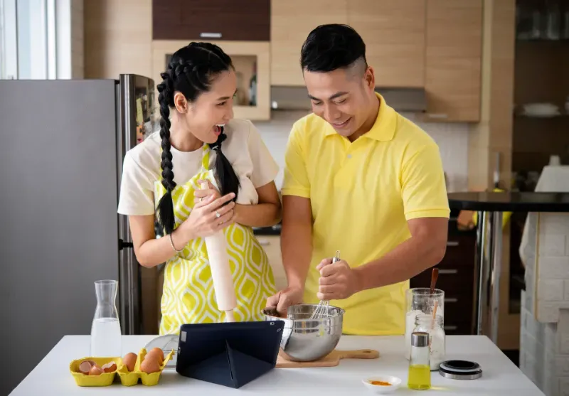 Definisi Quality Time, Ciri-Ciri Love Language Quality Time, Contoh Perilaku Quality Time, Cara Mengekspresikan Cinta dengan Quality Time