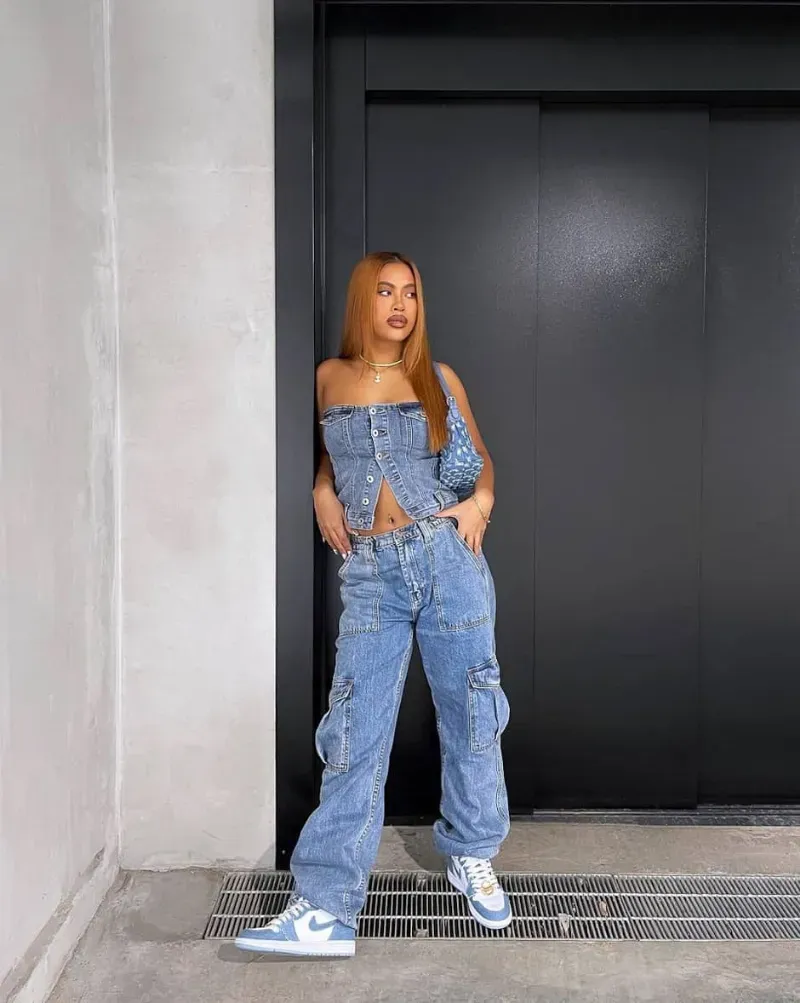 1. Jaket kulit, Rok Maxi, dan Sepatu Bot, 2. Celana Leather untuk Tampilan yang Fierce, 3. Lebih Nyaman dengan Jaket dan T-Shirt, 4. Crochet Set dengan Pola Bunga, 5. Denim on Denim, 6. Atasan Sleeveless dan Sepatu Converse, 7. Mesh Top dan Rok Slit Denim, 8. Jeans Pendek dan Sepatu Bot, 9. Bodycon Dress untuk Kesan Feminin, 10. Celana Pendek dan Kemeja