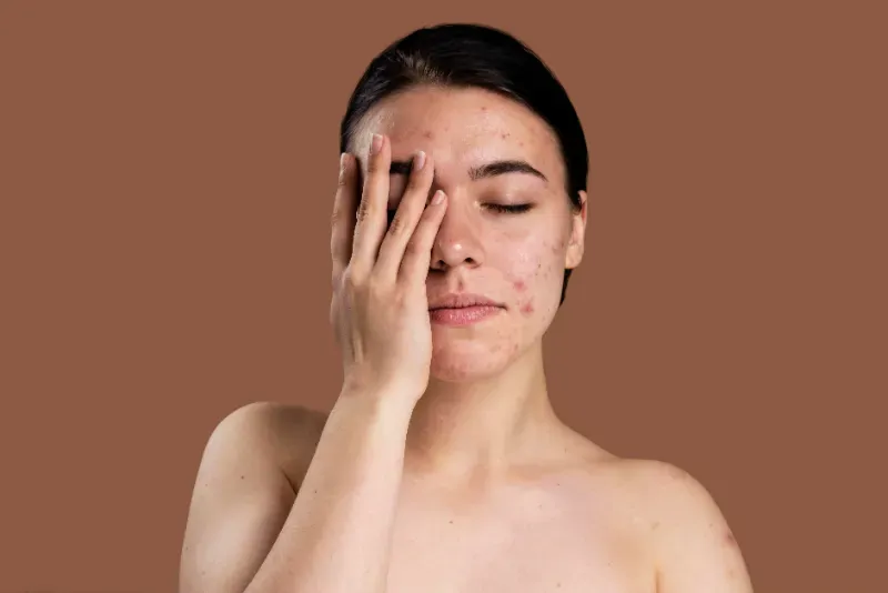 1. Memperbaiki Tekstur Kulit, 2. Melembabkan dan Memberi Nutrisi pada Kulit, 3. Mengatasi Jerawat, 4. Mencerahkan Kulit, 5. Mengecilkan Pori-Pori, 6. Mengurangi Garis Halus dan Kerutan, 7. Memudarkan Flek Hitam