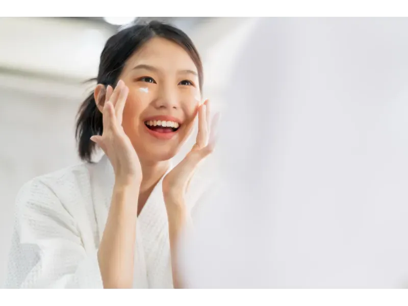 cara memilih sunscreen, 1. Perhatikan Jenis Sunscreen, 2. Pilih Tekstur Sunscreen yang Nyaman di Kulit, 3. Pastikan Sunscreen Oil-Free dan Non-Comedogenic, 5. Pilih Sunscreen dengan SPF dan PA, 6. Pertimbangkan Tinted Sunscreen, 7. Pilih Sunscreen yang Water Resistant