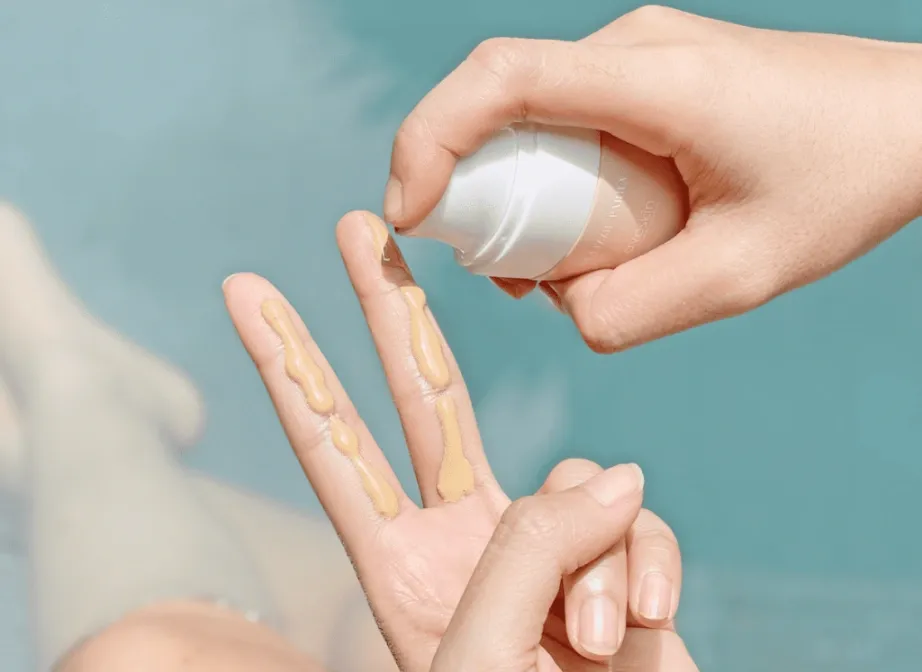 Pilih Jenis Sunscreen yang Kamu Suka, Gunakan Minimal SPF 30, Reapply Setiap 2-3 Jam Sekali, Hindari SPF di atas 50, Gunakan Sunscreen Setelah Pelembap, Gunakan Sunscreen dalam Takaran yang Cukup, Melindungi dari Radiasi UVA dan UVB, Mencegah Sunburn, Mengurangi Risiko Kanker Kulit, Mencegah Penuaan Dini, Menjaga Kulit Tetap Sehat