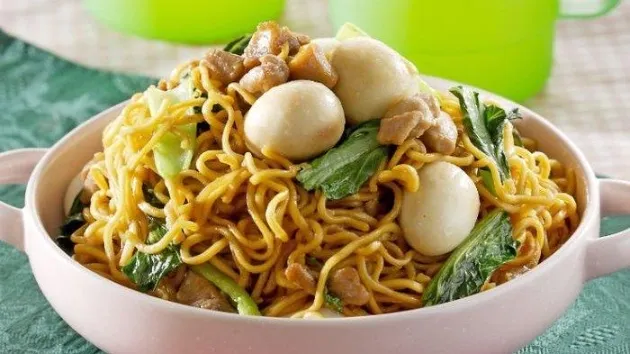 Mie Goreng Pedas, Mie Goreng Jawa, Mie Goreng Nyemek, Mie Goreng Seafood, Mie Goreng Brokoli, Mie Goreng Telur Puyuh, Mie Goreng Mawut, Mie Goreng Aceh, Mie Goreng Saus Tiram, Mie Goreng Bumbu Hoisin