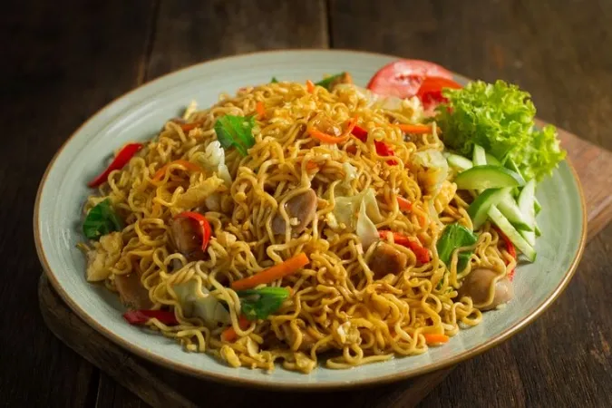 Mie Goreng Pedas, Mie Goreng Jawa, Mie Goreng Nyemek, Mie Goreng Seafood, Mie Goreng Brokoli, Mie Goreng Telur Puyuh, Mie Goreng Mawut, Mie Goreng Aceh, Mie Goreng Saus Tiram, Mie Goreng Bumbu Hoisin