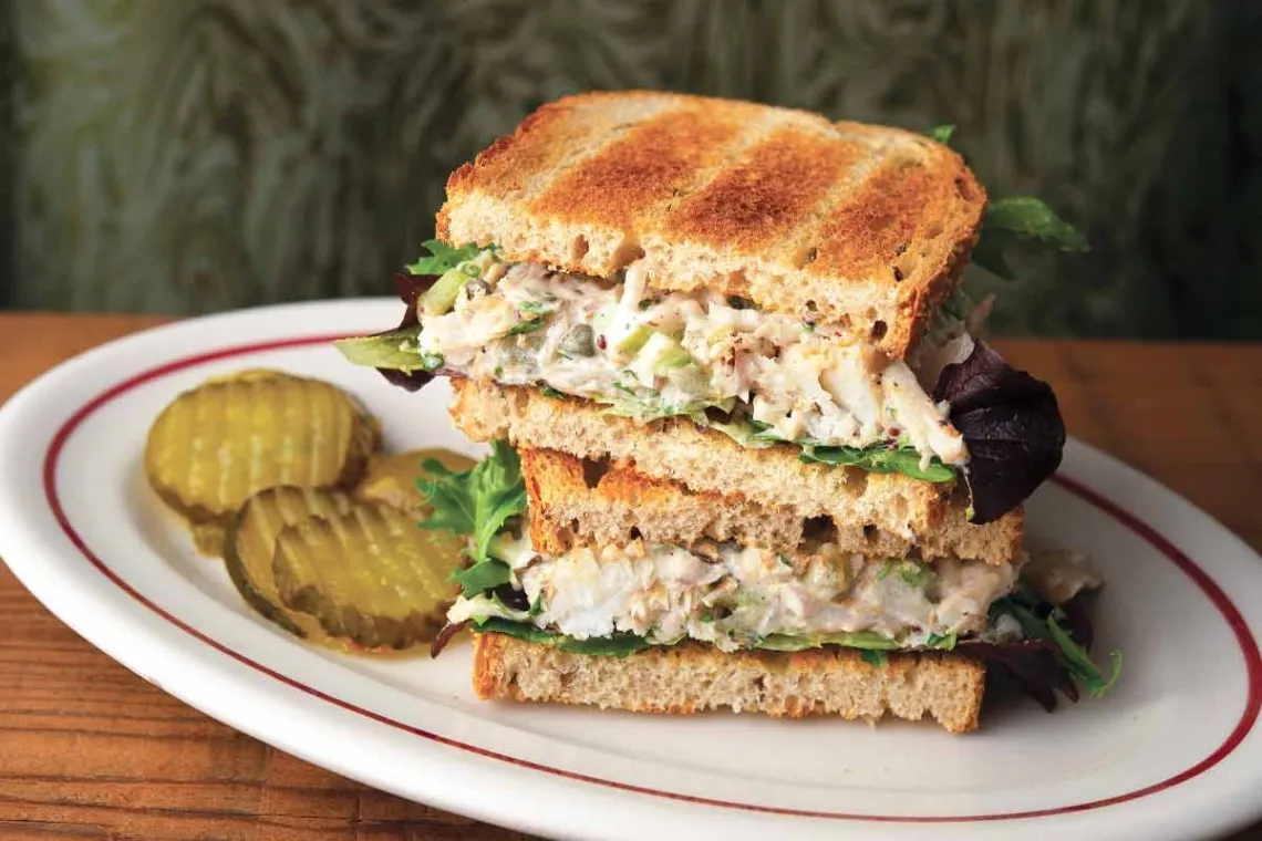 Sandwich Tuna, Egg Mayo Sandwich, Strawberry Sando, Sandwich Kornet, Chicken Sandwich, Sandwich Alpukat Telur, Peanut Butter and Jelly Sandwich, Salami Sandwich, Smoked Beef Sandwich, Sandwich Salmon