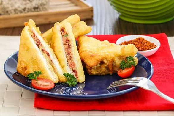 Sandwich Tuna, Egg Mayo Sandwich, Strawberry Sando, Sandwich Kornet, Chicken Sandwich, Sandwich Alpukat Telur, Peanut Butter and Jelly Sandwich, Salami Sandwich, Smoked Beef Sandwich, Sandwich Salmon