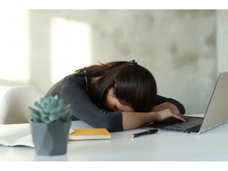 Apa Itu Burnout?, Siapa Saja yang Bisa Mengalami Burnout?, Ternyata Isolasi Dapat Memperburuk Burnout, Loh!, Pentingnya Interaksi Sosial dan Memiliki Dukungan Untuk Mengatasi Burnout, Bekerja dari Coworking Space Dapat Atasi Burnout