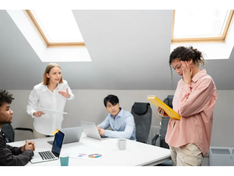 burnout, Apa Itu Burnout?, Siapa Saja yang Bisa Mengalami Burnout?, Ternyata Isolasi Dapat Memperburuk Burnout, Loh!, Pentingnya Interaksi Sosial dan Memiliki Dukungan Untuk Mengatasi Burnout, Bekerja dari Coworking Space Dapat Atasi Burnout