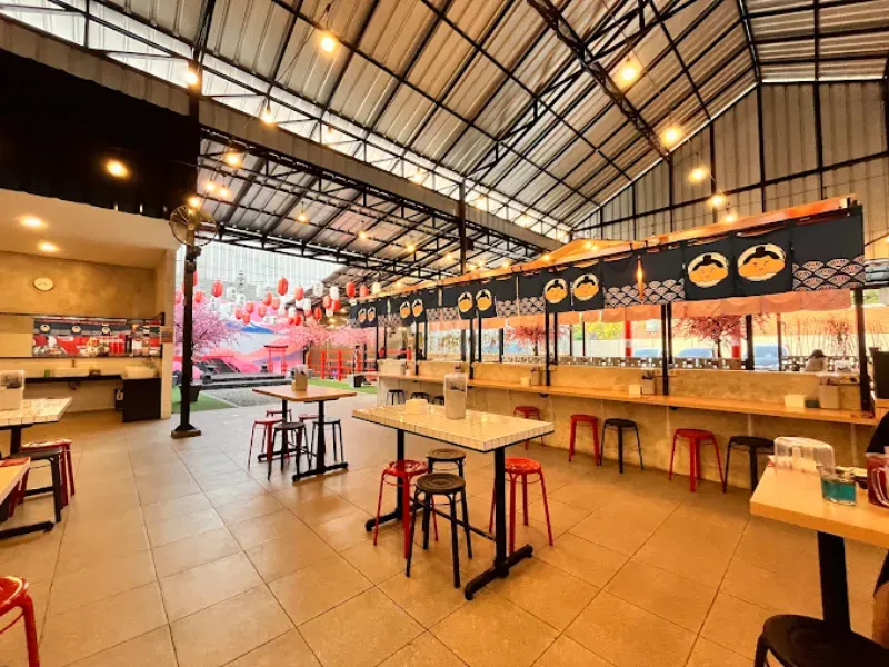 1. Walungan Rasa, 2. Seatap, 3. Bilik Bamboo Resto, 4. Mbience Garden Bistro, 5. OZ Lezzat, 6. Dapur Solo, 7. Sedjuk Bakmi & Kopi Cijantung, 8. Ajwad Resto, 9. Murame, 10. Teras Rumah Nenek