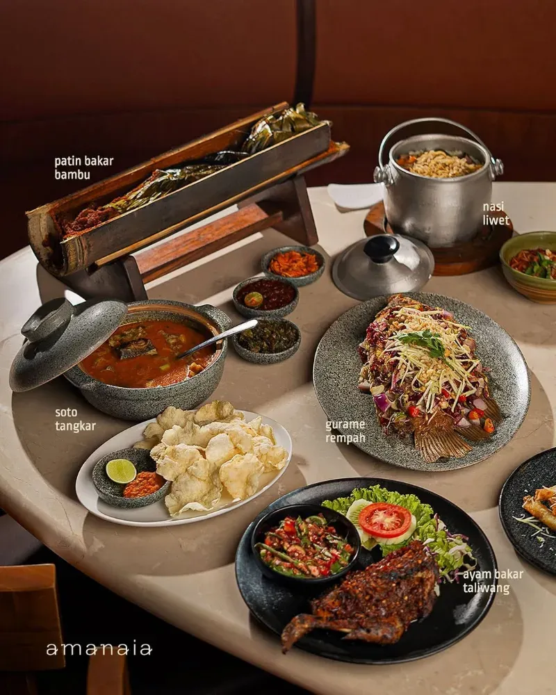 1. AROEM, 2. Karose Bistro , 3. Cibiuk Resto, 4. SAMEDJA, 5. Amanaia, 6. Waroeng Sambal Bakar, 7. Seribu Rasa, 8. Makan Bawah Pohon, 9. Maison Tatsuya, 10. Greyhound Cafe