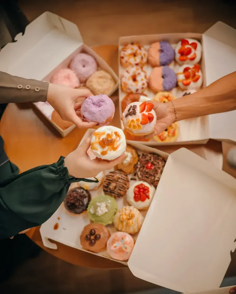 Roti Macan, BBQ Mountain Boys, Donat Bahagia, Warung Nasi Ibu Imas, Dimsum 9 Ayam, Bolu Bakar Tunggal, Cimol Bojot Aa, Drunk Baker, Rumah Sejoli , The Deli Bakes