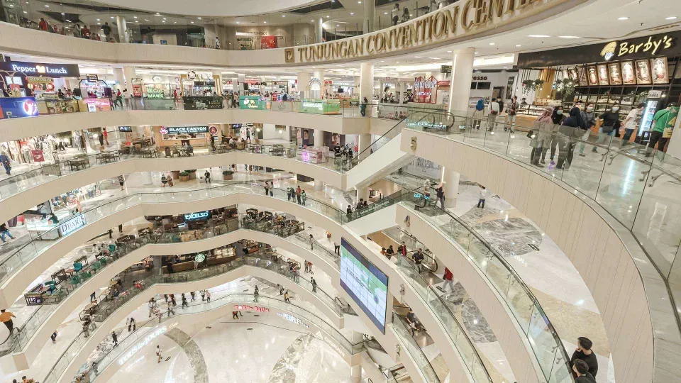 1. Pakuwon Mall Surabaya, 2. Pakuwon Trade Center (PTC), 3. Tunjungan Plaza, 4. Royal Plaza, 5. Ciputra World Surabaya, 6. Galaxy Mall, 7. Grand City Mall, 8. WTC Surabaya, 9. BG Junction Mall, 10. TRANS Icon Mall Surabaya