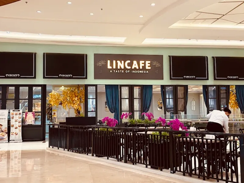 10 Tempat Nongkrong Hits di Galaxy Mall, Pas buat Hangout, 1. Kafe Asa, 2. Joe &amp; Dough, 3. Monsieur Spoon , 4. Boncafe, 5. Kenangan Signature, 6. Pan &amp; Co., 7. DJournal Coffee, 8. Lincafe , 9. Excelso, 10. Five Monkeys Burger
