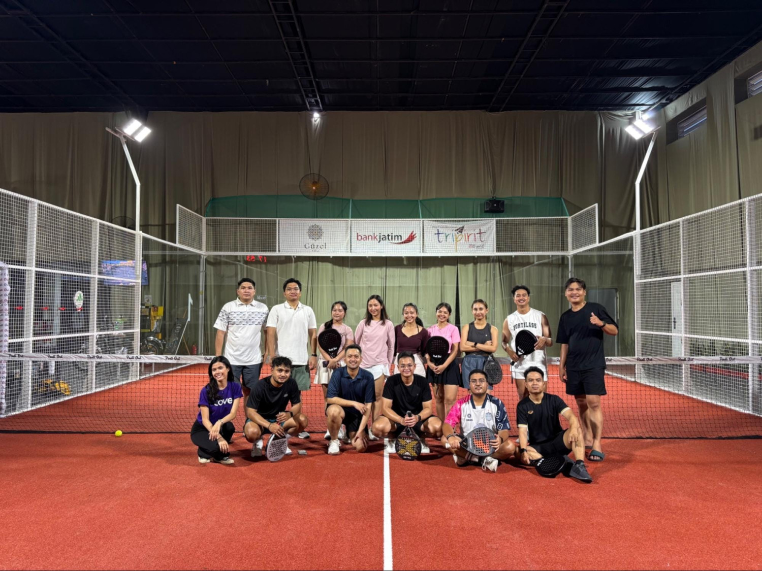 Intense! Inilah Keseruan Cove Padel Clash Vol.2, Warm Up &amp; Game On!, 11 Fun Match yang Seru, Vibes Seru &amp; Kompak, Menutup Hari dengan Kopi dan Obrolan Ringan