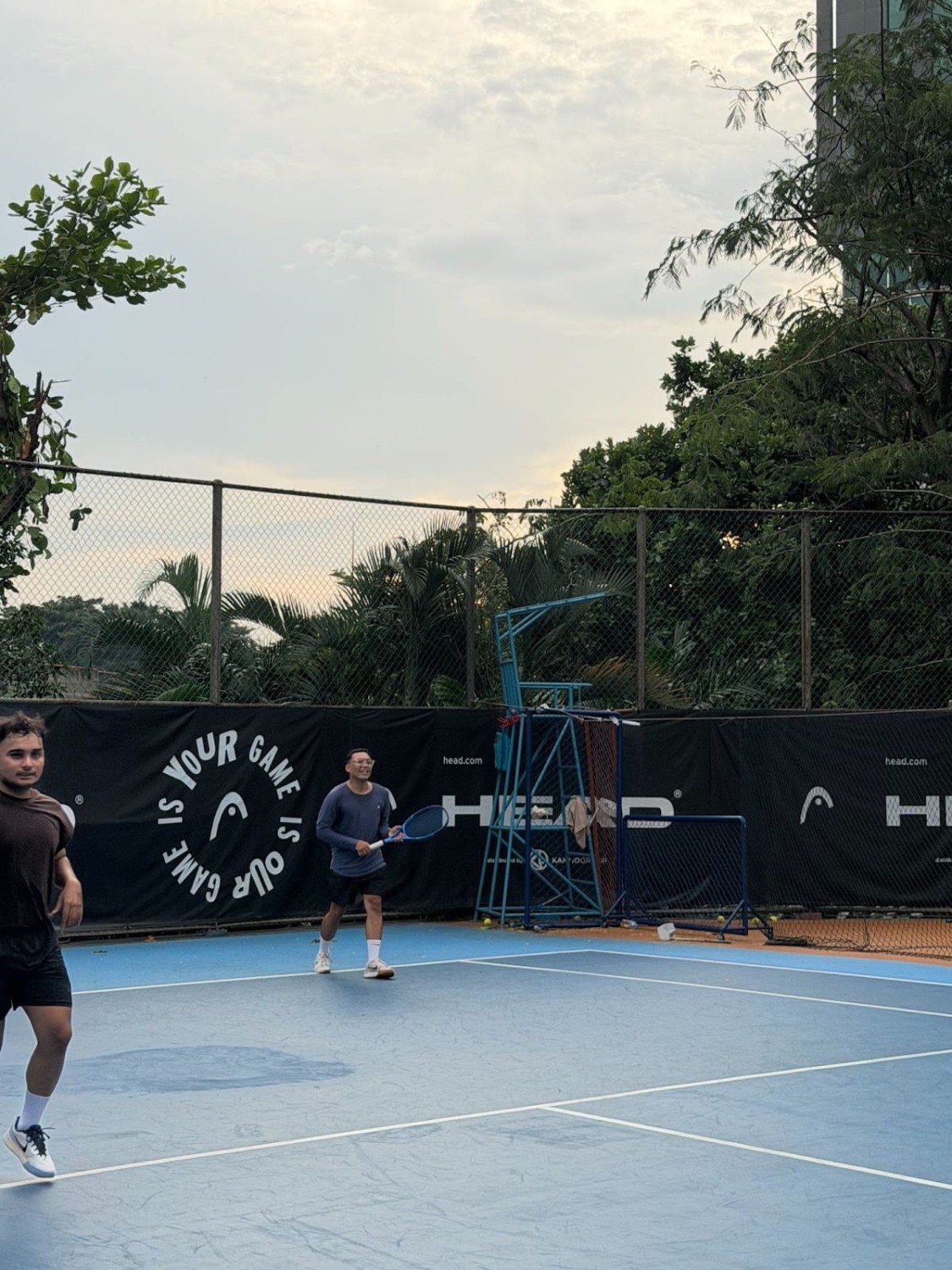 Drill Session bersama Coach, Sesi Rally yang Santai, Suasana Akrab dan Nyaman, Kolaborasi dengan Balans Nutrition, Penutup Sesi