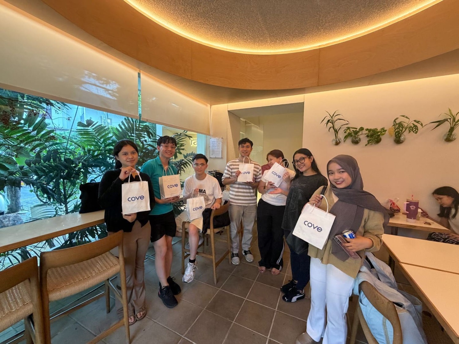 Soul Reset Flow bersama Cove, Guided Flow bersama Instructor, Alur Gerakan yang Mindful, Suasana Intimate dan Tenang, Penutup Sesi
