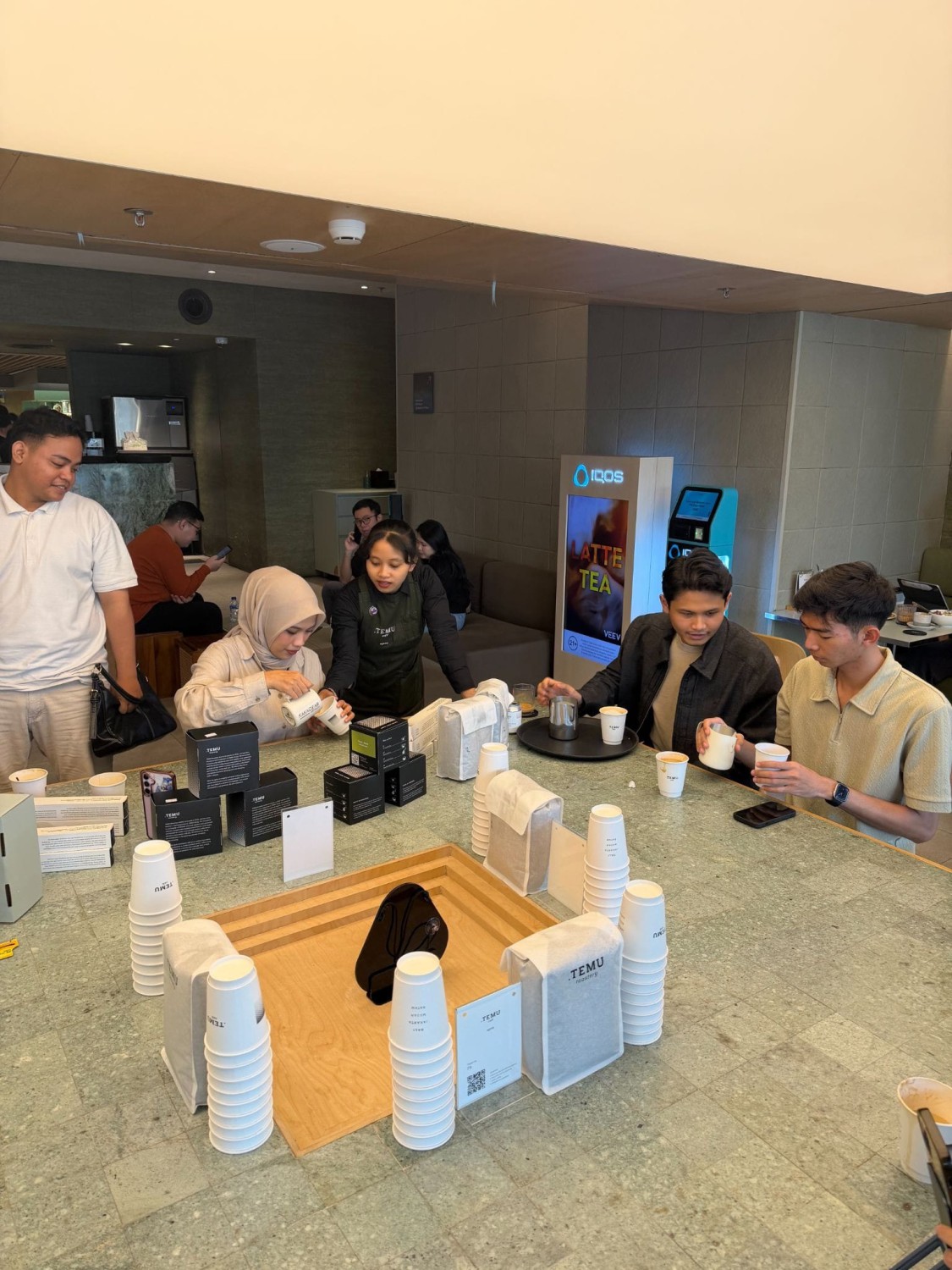 Latte Art Workshop untuk Pemula, Proses Belajar yang Interaktif, Suasana Santai di Tengah Kota, Kolaborasi dengan .TEMU, Penutup Sesi
