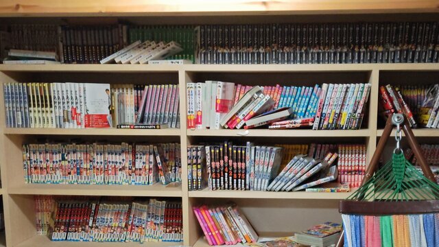 漫画は絵本と同じように幼児のころから読ませていた, コミュニケーションにつながったジャンルを超えた漫画, 好成績の国語は漫画の影響だった!?, 国際的コミュニケーションにも漫画は強い武器に
