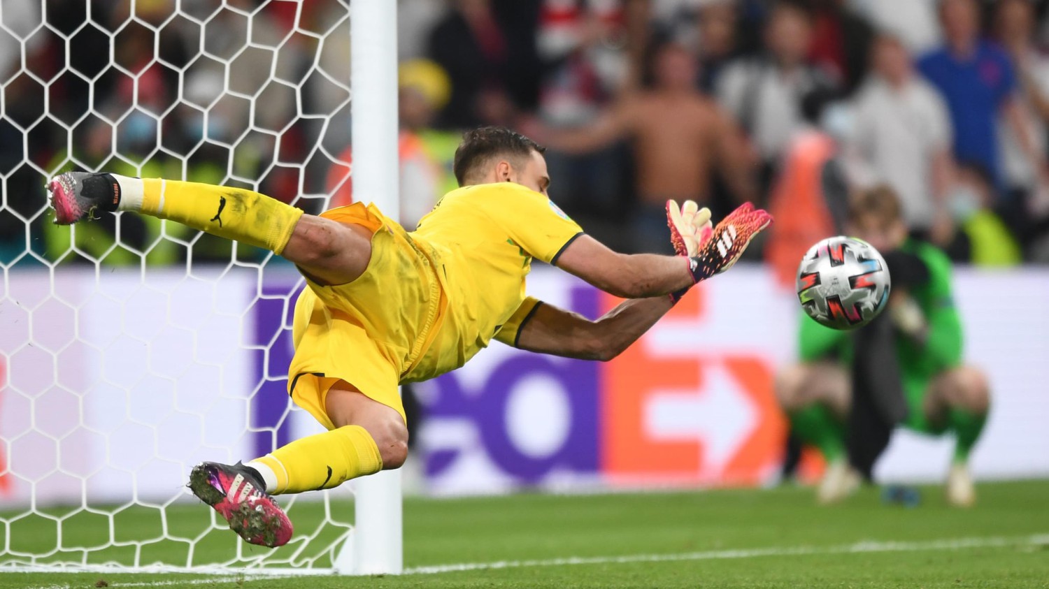 Gianluigi Donnarumma kehilangan tempatnya di PSG